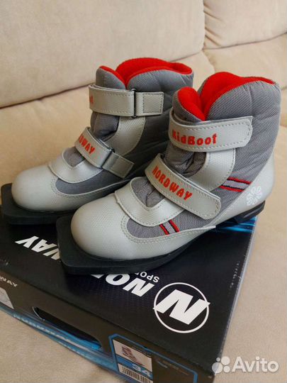 Лыжные ботинки