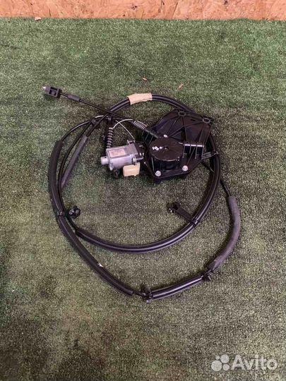 RAM V 2019+ мотор открывание задней форточки