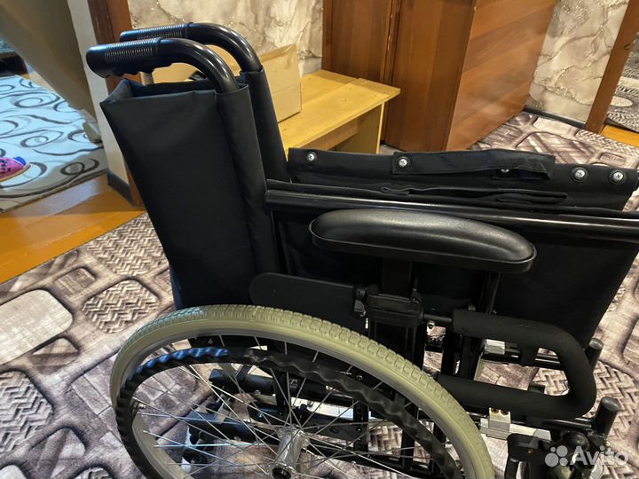 Коляска инвалидная
