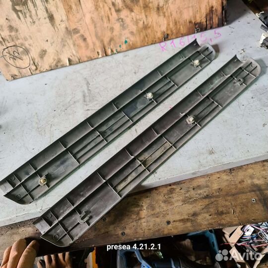 Накладка порога перед правая nissan presea r11