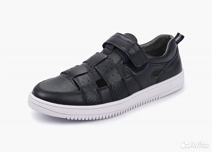 Продам детскую обувь