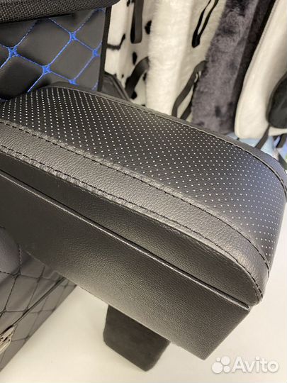 Подлокотник на Рено Дастер (в подстаканник)