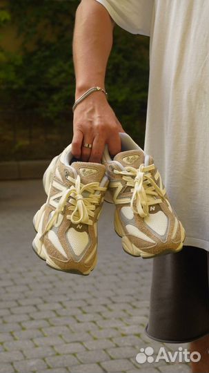 Кроссовки New Balance 9060 бежевые 41