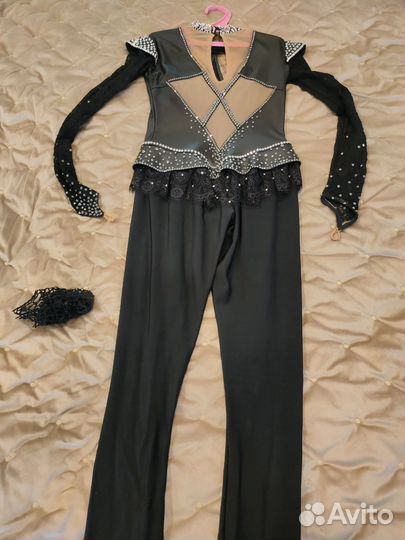 Костюм для выступлений (фигурное катание, девочка)