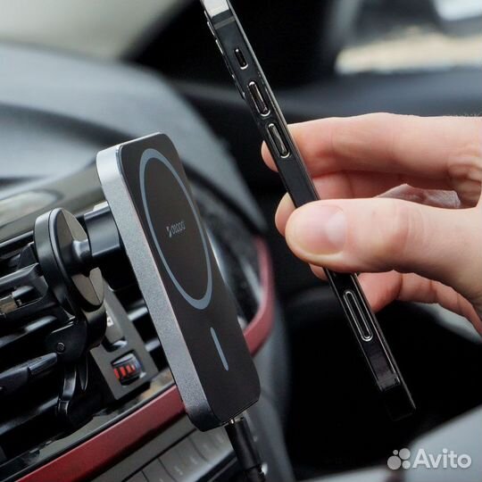 Автомобильный держатель Deppa Mage Safe Qi для