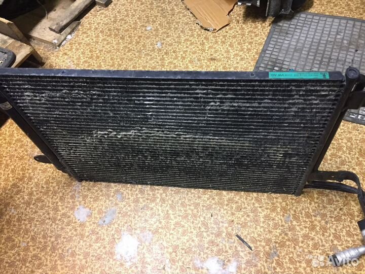 Радиатор кондиционера 1K0820411H VW Jetta Golf 5