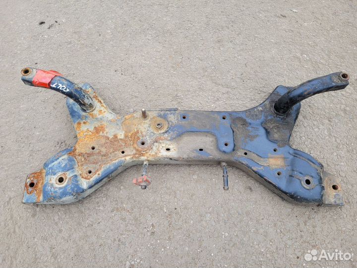 Подрамник передний на Mitsubishi Colt