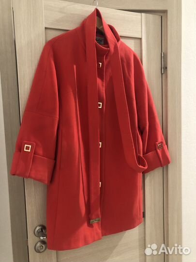 Пальто демисезонное