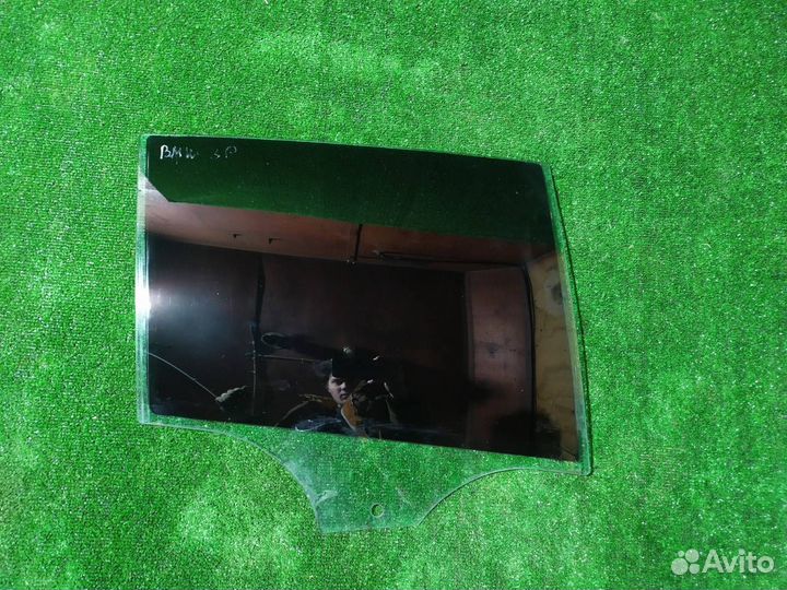 Стекло дверное заднее правое Bmw 1 Series F20 1.6