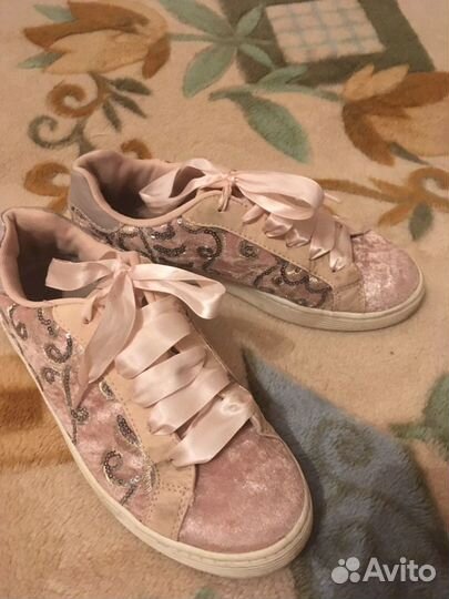 Обувь на девочку