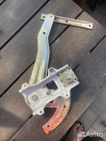 Стеклподьемник задний правый nissan almera classic