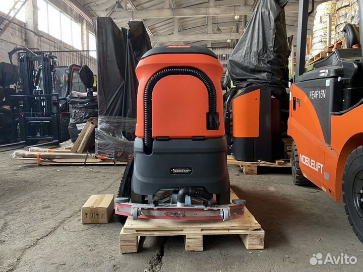 Машина поломоечная Noblelift NR530, с сиденьем