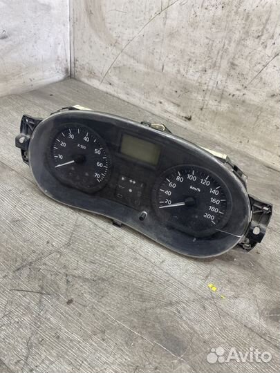 Панель приборов Renault Logan