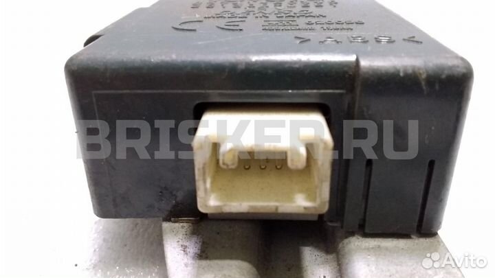 Блок электронный Тойота Лэнд Крузер 100