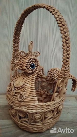 Корзина Пасхальная курочка из бумажной лозы