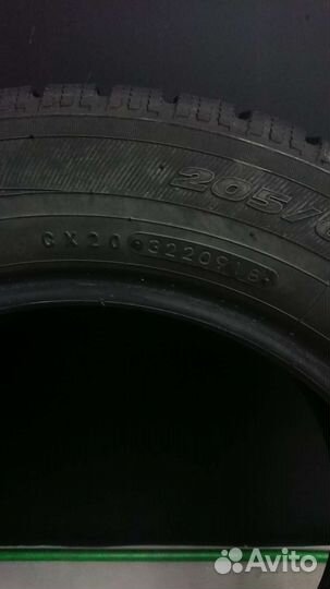 Toyo Observe Garit GIZ 205/60 R16 92Q