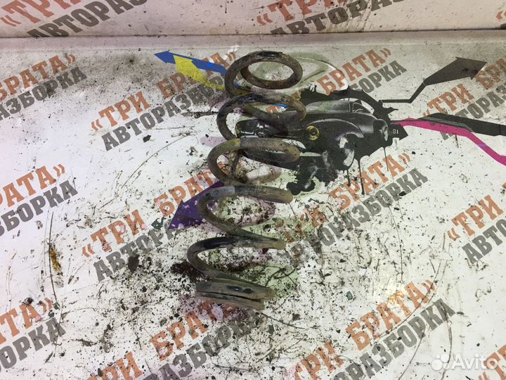 Пежо 307 Пружина задняя