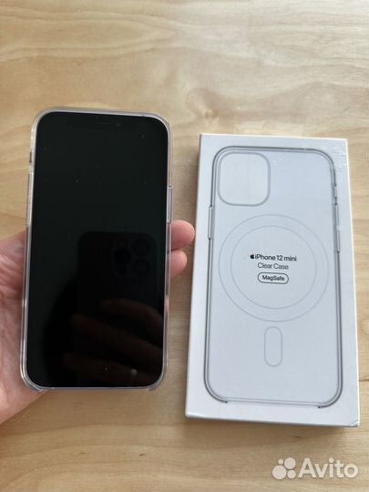 Оригинальный чехол на iPhone 12 mini