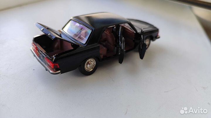 Модель волга газ 3102 СССР 1:43