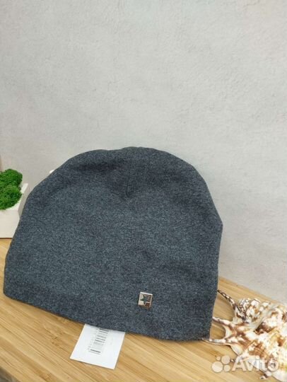 Шапки, повязки на голову, головные уборы