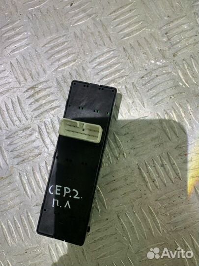 Блок управления стеклоподъемниками Kia Cerato 2 TD
