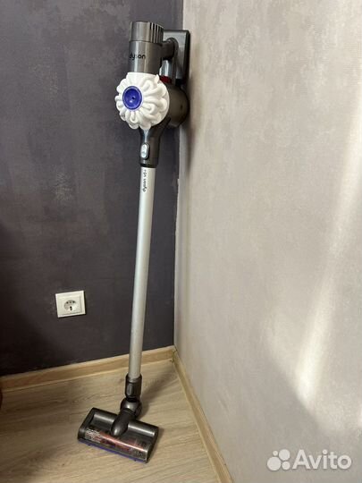 Пылесос Dyson v6+