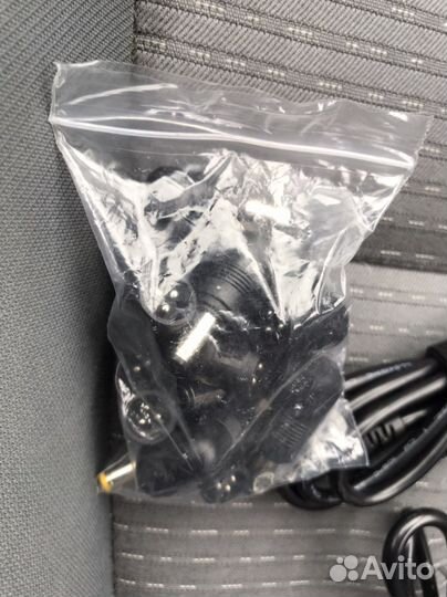 Продам зу для ноутбука от прикуривателя новое