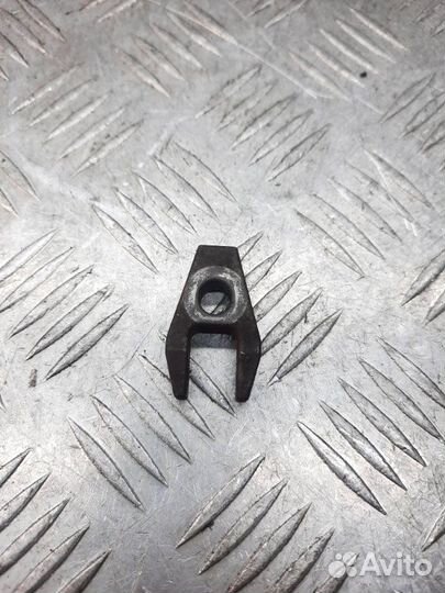 Скоба крепления форсунки Chrysler Voyager 2.8 ENR