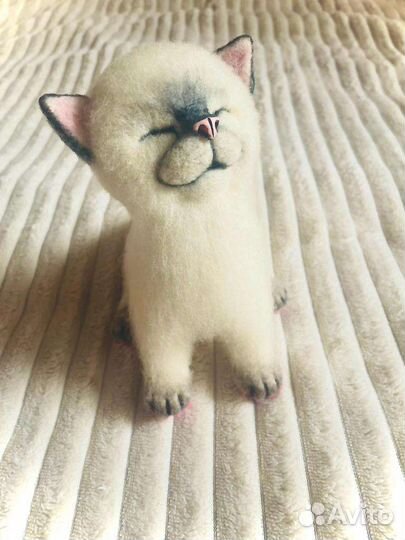 Котенок из шерсти