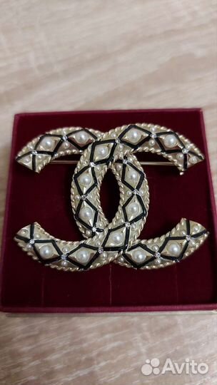 Брошь Chanel