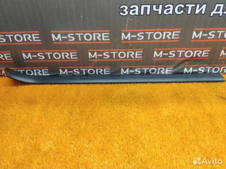 Накладка на порог салона передняя правая Bmw