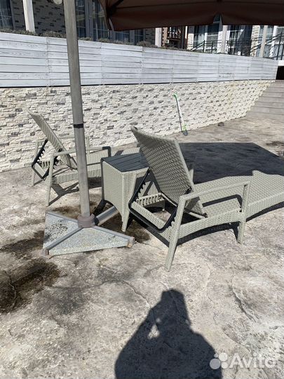 Шезлонг из ротанга