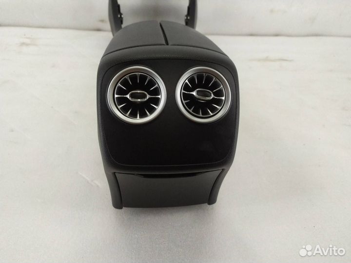 Центральный подлокотник Mercedes-Benz E-Класс