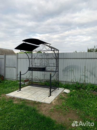 Мангал с крышей
