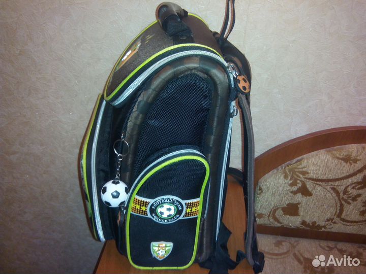 Продам школьный рюкзак-ранец