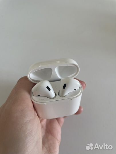AirPods 2