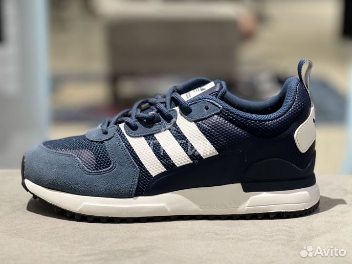 Кроссовки Adidas ZX 700