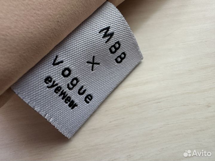 Солнцезащитные очки vogue