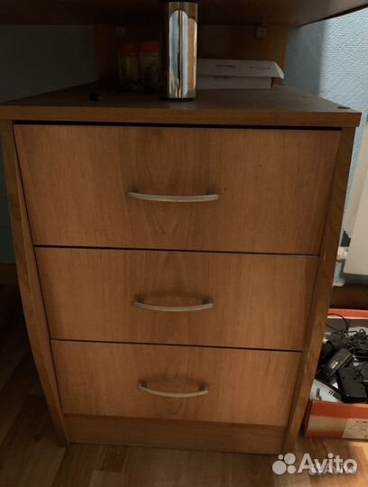 Компьютерный стол