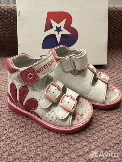 Сандалии для девочки 20 размер