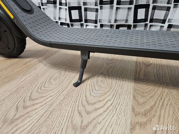 Электросамокат Ninebot E25