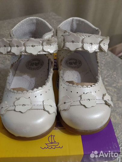Туфли детские для девочки белые