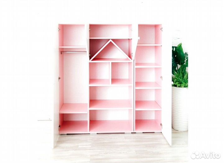 Детский шкаф-домик: уютное укрытие для вещей