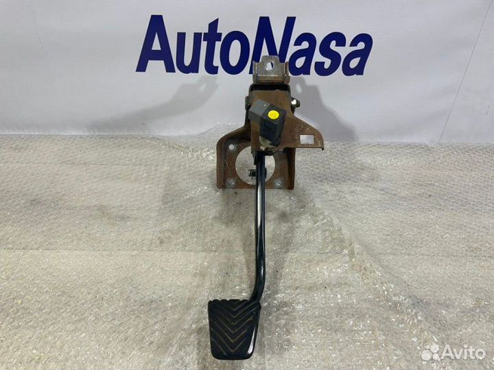 Педаль тормоза Hyundai Solaris 2010-2017