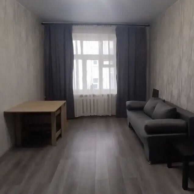 Комната 19 м² в 5-к., 4/4 эт.