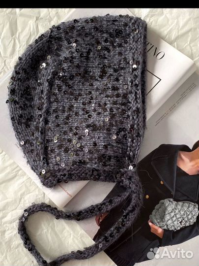 Чепчик с пайетками