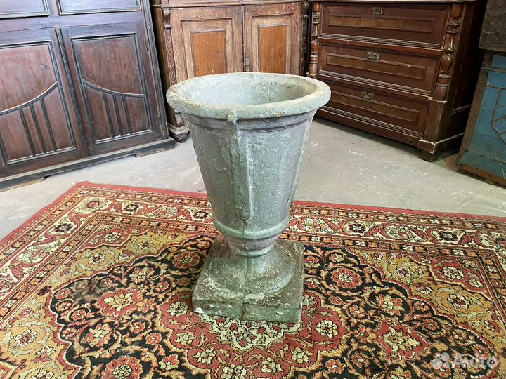 Урна чугунная старинная