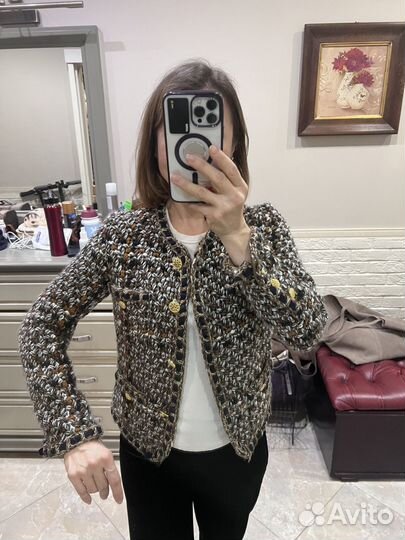 Жакет в стиле шанель