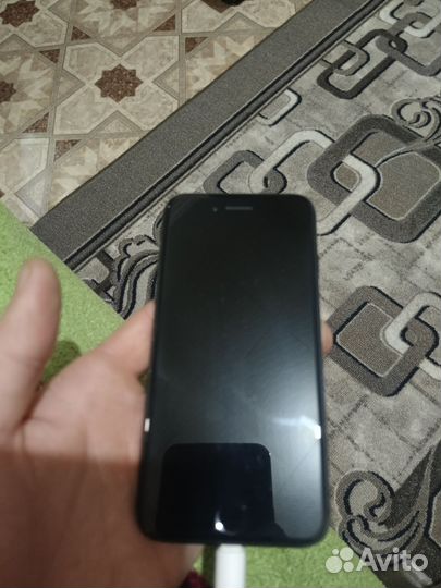 Телефон iPhone 7