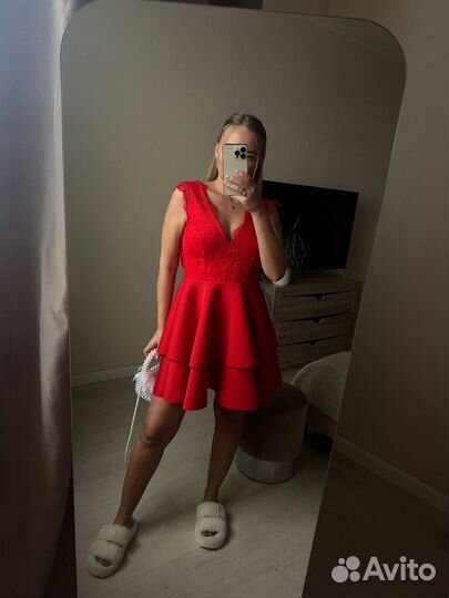 Красное платье 42